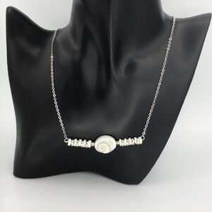 NECKLACE Bar Shiva Eye Shell Spiral Puka Shell White Tan Silver Tone 18”